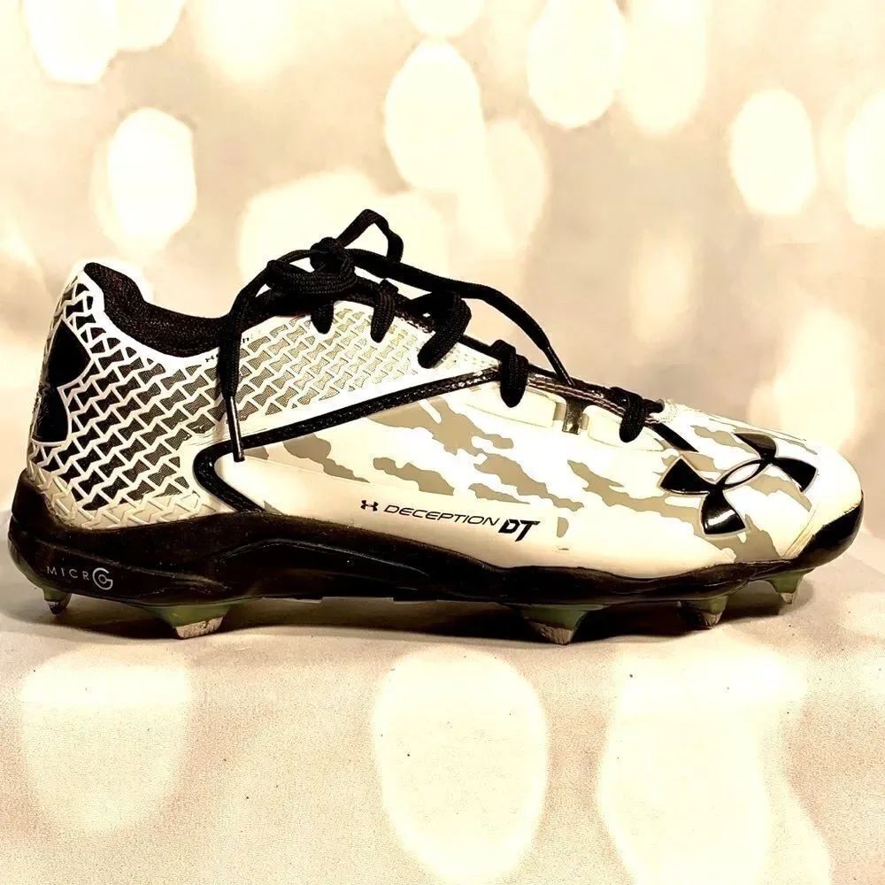 UNDER ARMOUR CLEATS - Picture 3 of 8